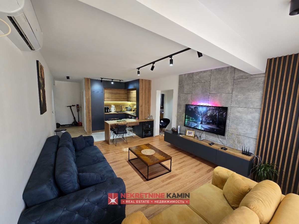 Three-Bedroom Apartment with Built-In Wardrobes in Rozino, Budva